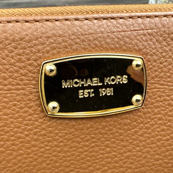 Michael Kors Large Luggage Tan Pebbled Leather Zip Around Wallet - Picture 3 of 12